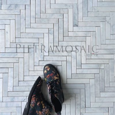 carrara_marble_mosaic_herringbone_logolu